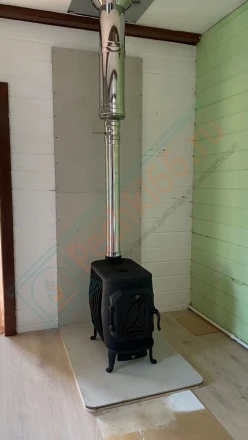 Чугунная отопительная печь Теплодар "Verona" под ключ (монтаж 02.2024)